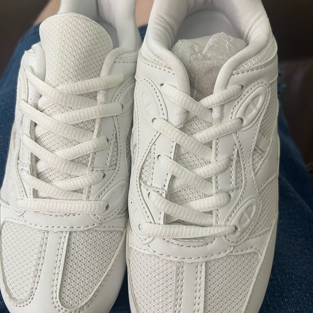 Danzcue White Dance/Cheer Shoes